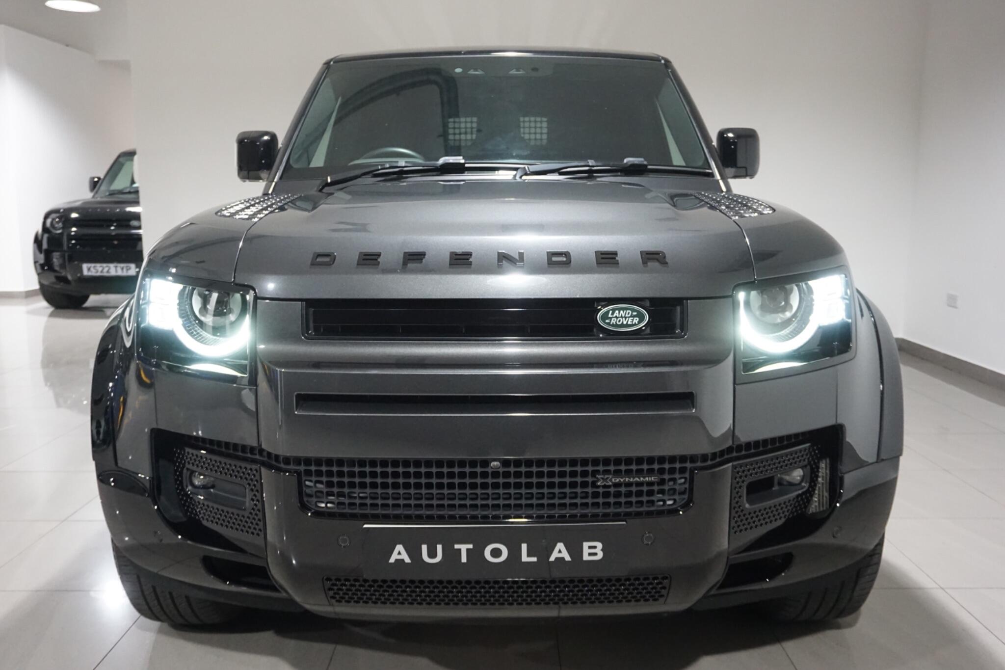 Land Rover Defender 110 3.0 D300 MHEV X-Dynamic HSE Hard Top SUV Auto 4WD MWB Euro 6 (s/s) 5dr